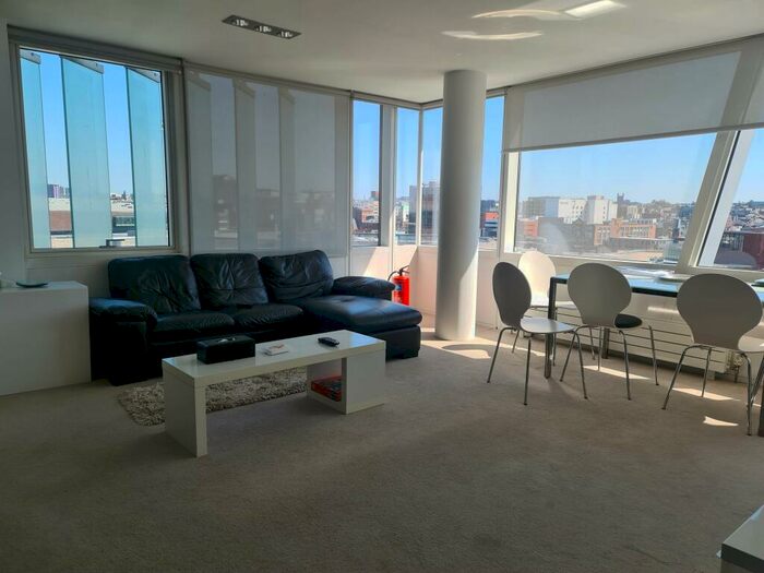 2 Bedroom House To Rent In One Park West, Kenyons Steps, L1