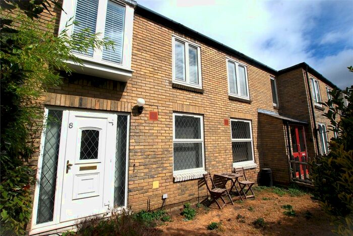 1 Bedroom Terraced House To Rent In Bobbins Close, Clapham, London, SW4