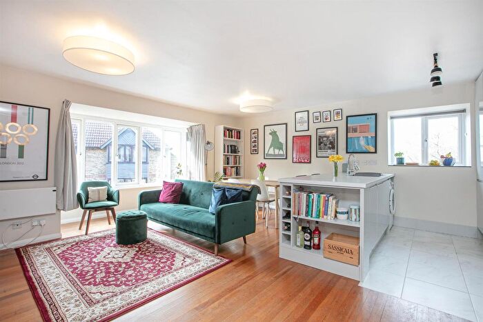 1 Bedroom Flat For Sale In Linwood Close, Camberwell, SE5