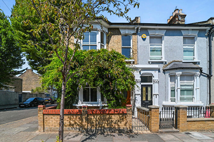 3 Bedroom End Of Terrace House For Sale In Horace Road, Forest Gate, Newham, London, E7