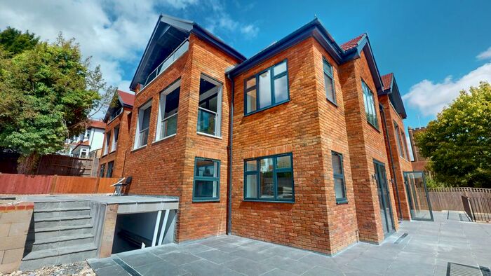 1 Bedroom Flat To Rent In Julien Road, Coulsdon, CR5