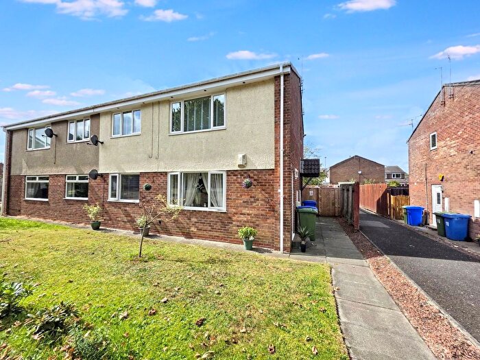 2 Bedroom Flat For Sale In Huntingdon Drive, Cramlington, NE23