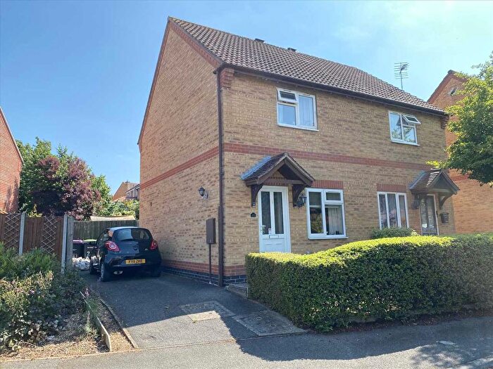 2 Bedroom Semi-Detached House For Sale In Hawks Way, Sleaford, NG34