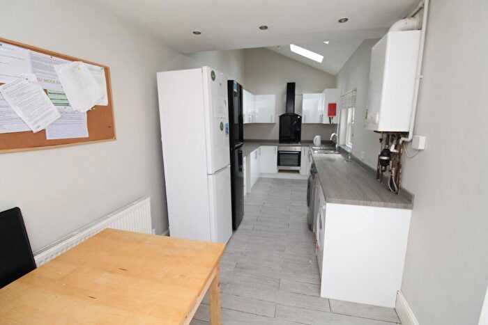 6 Bedroom Detached House To Rent In Balfour Road, Lenton, Nottingham, NG7