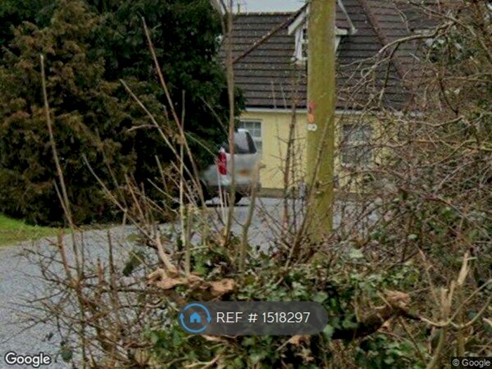 1 Bedroom Flat To Rent In Abbey Road, Whitland, SA34