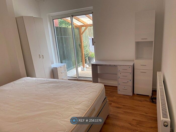 1 Bedroom Flat To Rent In London, London, N15