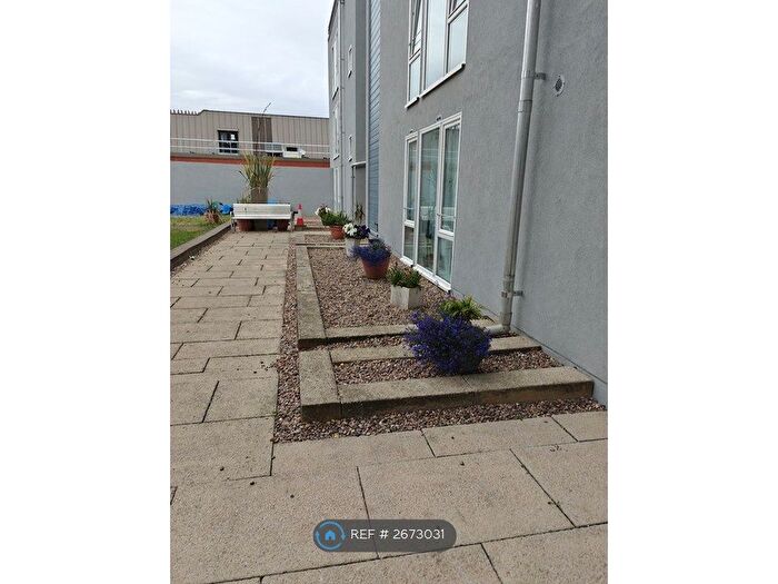 1 Bedroom Flat To Rent In The Plaza, Swindon, SN1