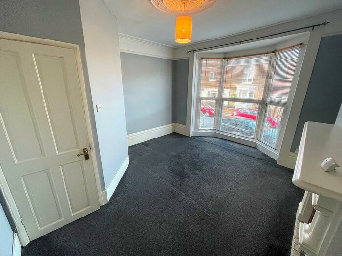 1 Bedroom Flat To Rent In Queens Road, Portsmouth, PO2