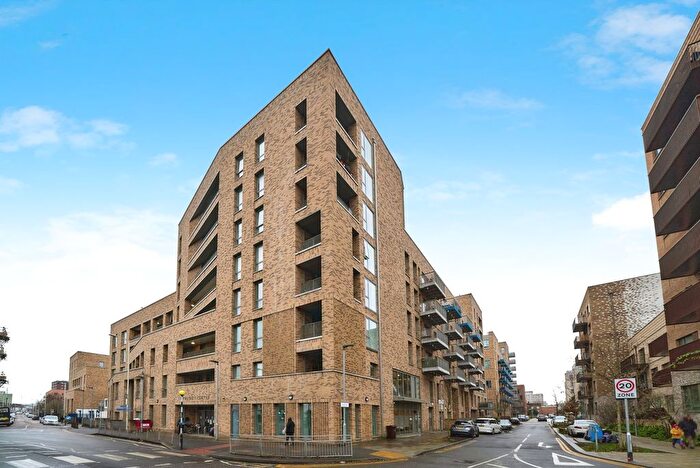 2 Bedroom Flat For Sale In Ketch Street, Barking, Essex, IG11