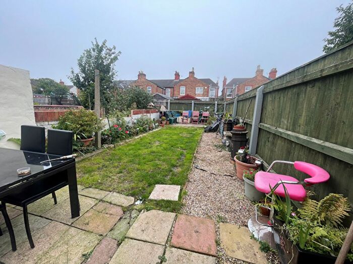 3 Bedroom Terraced House For Sale In Gertrude Street, Grimsby, DN32