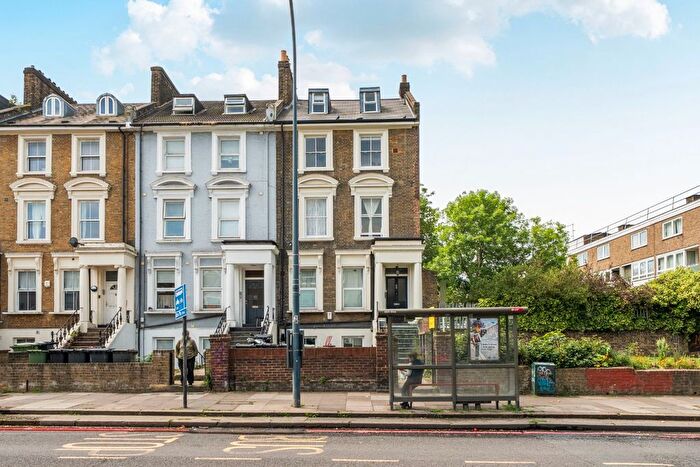 3 Bedroom Flat For Sale In Lewisham Way, London, SE14