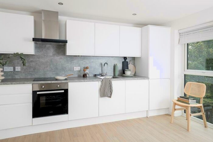 2 Bedroom Flat To Rent In Wellfield House, Upper Chorlton Road, Manchester, M16