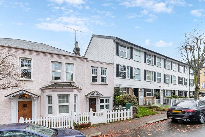 1 Bedroom Semi-Detached House To Rent In Putney Heath Lane, Putney Vale, SW15