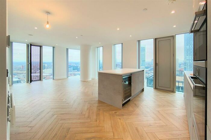 2 Bedroom Apartment To Rent In Elizabeth Tower, M15