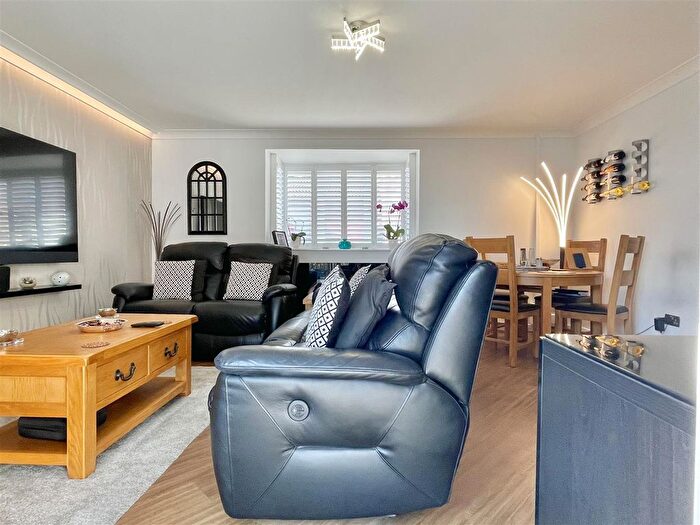 2 Bedroom Bungalow For Sale In Nightingale Drive, Weymouth, DT3