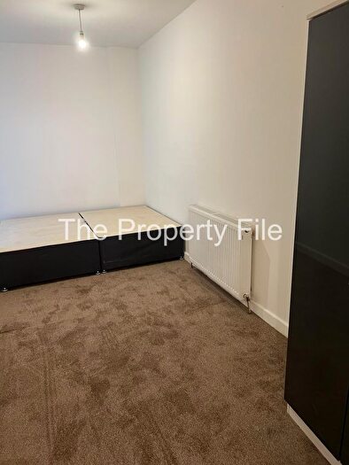 1 Bedroom Flat To Rent In Brighton Grove, Fallowfield, M14