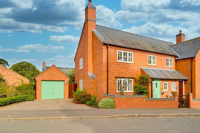 3 Bedroom Cottage For Sale In Loop Road, Keyston, PE28