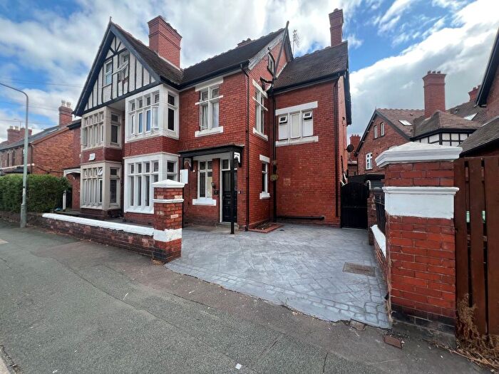 8 Bedroom Semi Detached House For Sale In Riches Street, Wolverhampton, WV6