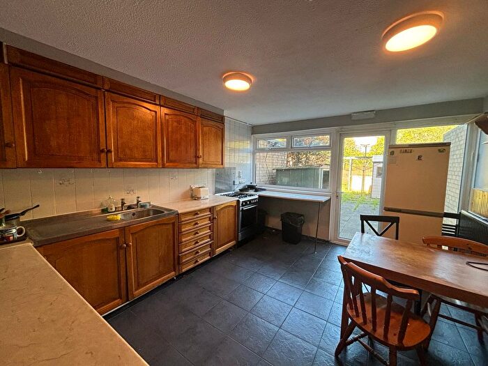 1 Bedroom Property To Rent In Gurnards Avenue, Milton Keynes, MK6