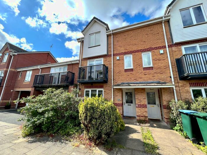 3 Bedroom House To Rent In Trimpley Drive, Coventry, CV6