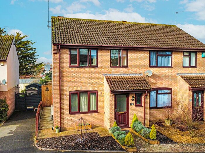 3 Bedroom Semi Detached House For Sale In Grafton Close, Taunton, Somerset, TA2