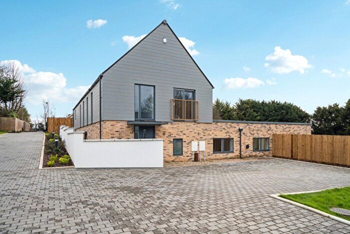 4 Bedroom Detached House For Sale In Toms Lane, Kings Langley, Hertfordshire, WD4