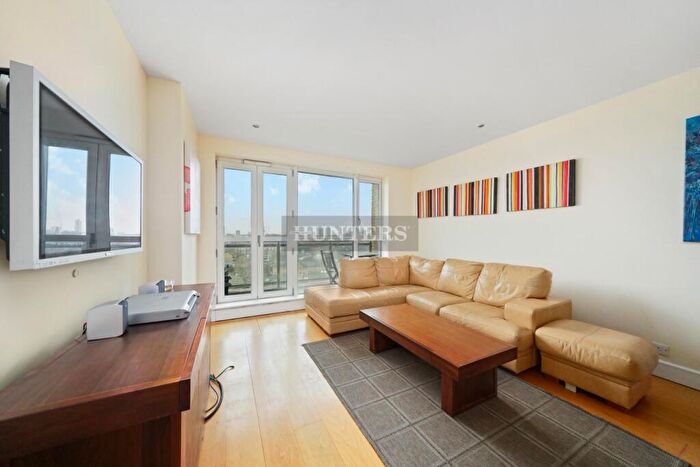 2 Bedroom Flat To Rent In Westferry Circus, London, E14