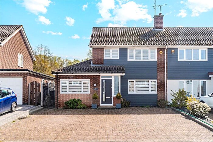 3 Bedroom Semi Detached House For Sale In Swallow Dale, Basildon, Essex, SS16