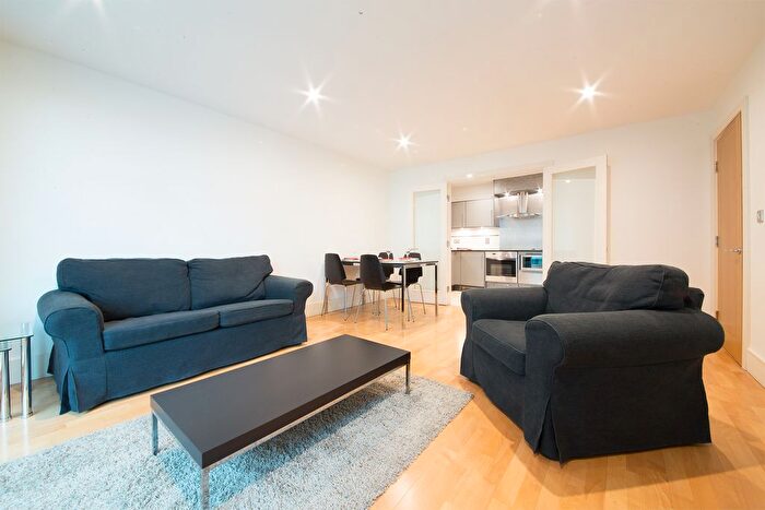 2 Bedroom Flat To Rent In Drake House, St. George Wharf, Vauxhall, London, SW8