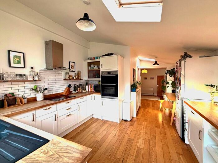 2 Bedroom End Of Terrace House For Sale In Stafford Street, Old Town, Swindon, SN1