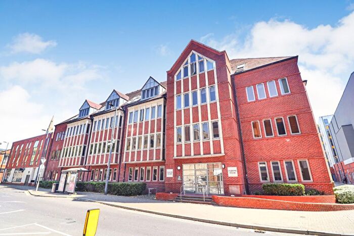 2 Bedroom Flat For Sale In Pilgrims House, Horne Lane, Bedford, MK40