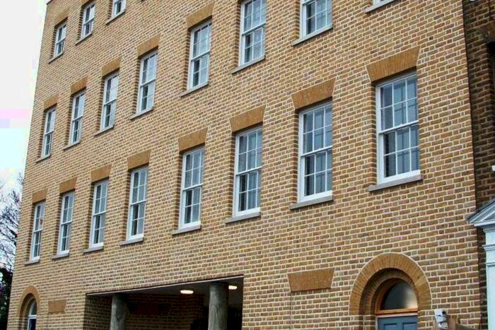 2 Bedroom Flat To Rent In Union Street, Rochester, ME1