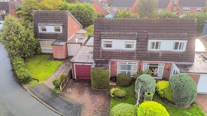 2 Bedroom Semi Detached House For Sale In Sheerwater Close, Padgate, WA1
