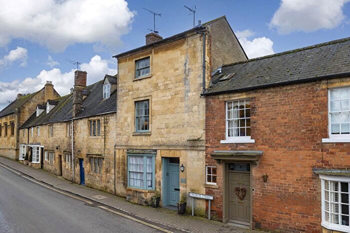 4 Bedroom Town House For Sale In Church Street, Chipping Campden, Gloucestershire, GL55