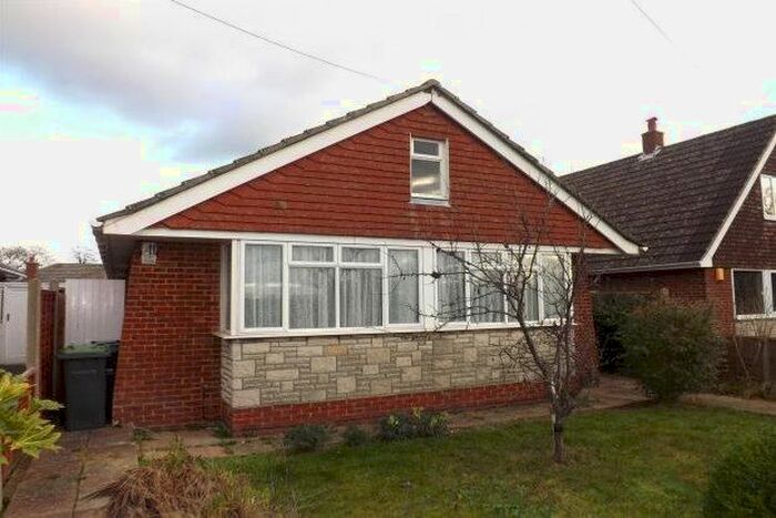 3 Bedroom Bungalow To Rent In Horndean Road, Emsworth, PO10