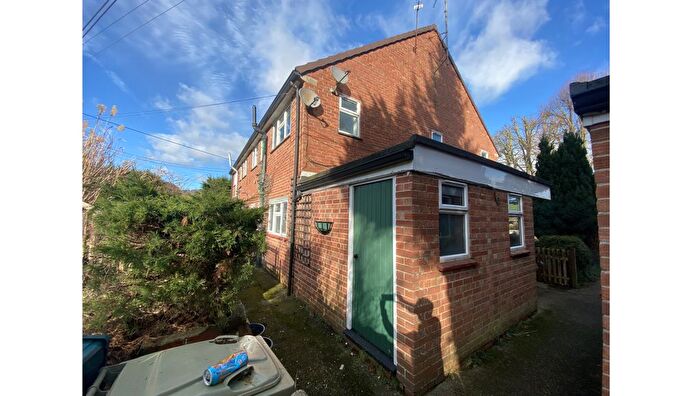 2 Bedroom Flat For Sale In Flat The Close, Hampstead Norreys, Thatcham, Berkshire, RG18