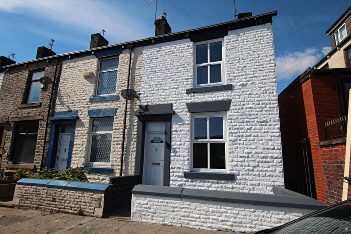 2 Bedroom End Of Terrace House To Rent In Blenheim Street, Meanwood, Rochdale, OL12