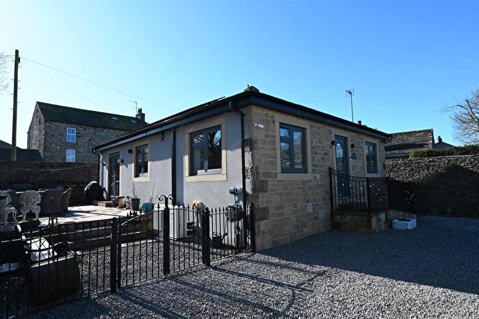 2 Bedroom Detached Bungalow For Sale In Ings Houses, Hawes, DL8