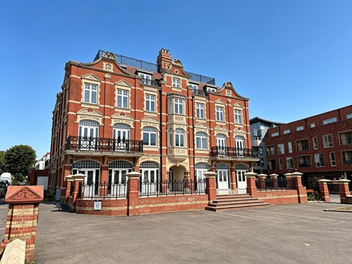 2 Bedroom Flat To Rent In The Grand, SS9