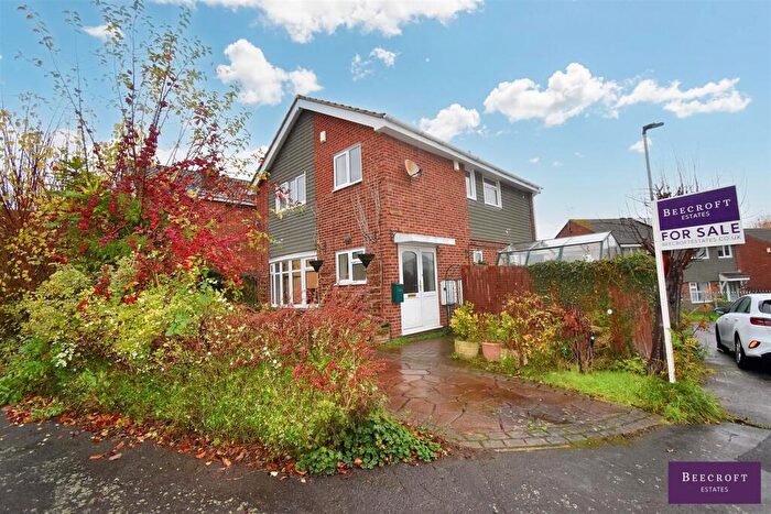 4 Bedroom Detached House For Sale In Kestrel Avenue, Thorpe Hesley, Rotherham, S61
