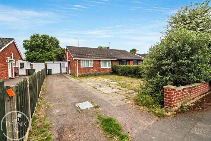 2 Bedroom Semi-Detached Bungalow For Sale In Elm Road, Lingwood, NR13