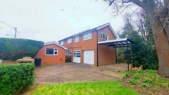 5 Bedroom Detached House To Rent In Casthorpe Road Barrowby, NG32
