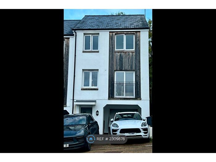 3 Bedroom End Of Terrace House To Rent In Saddleback Close, Ogwell, TQ12
