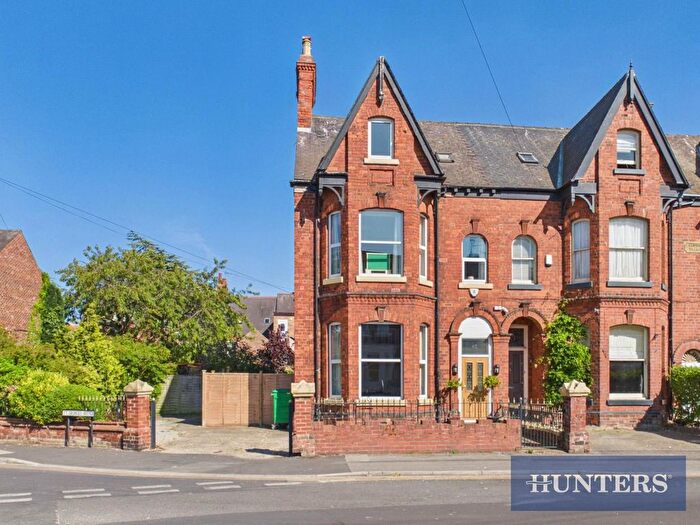 8 Bedroom End Of Terrace House For Sale In Wellington Road, Bridlington, YO15