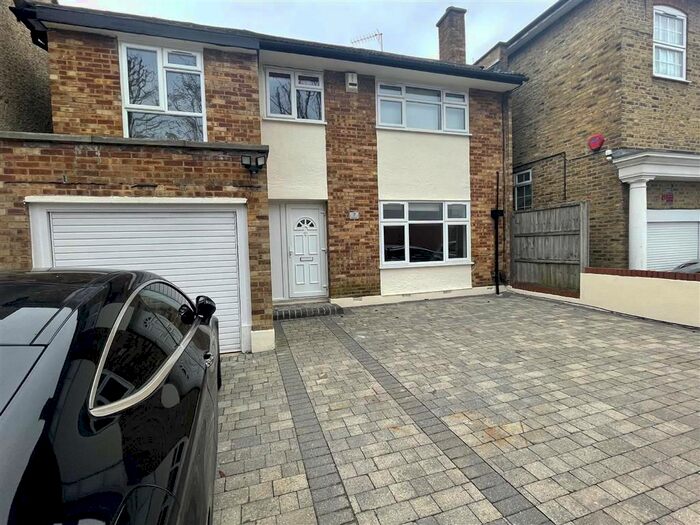 5 Bedroom Detached House To Rent In Essex Park, London N3
