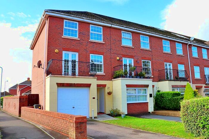 4 Bedroom Town House To Rent In Page Drive, Pengam Green, Cardiff, CF24