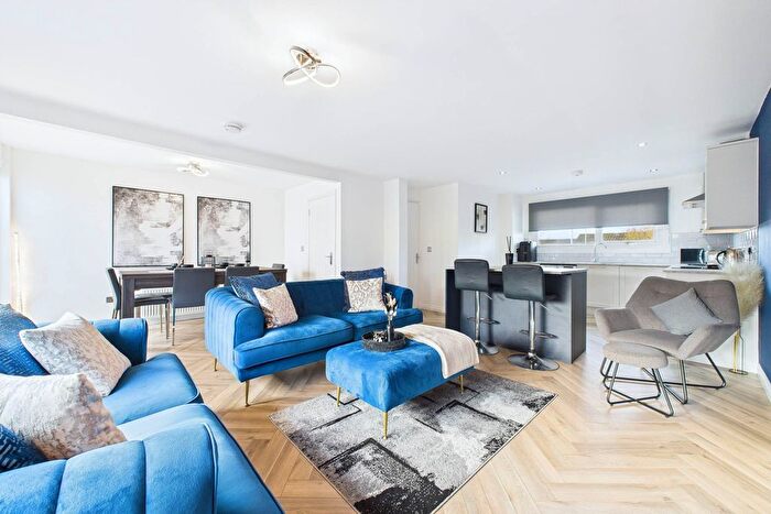 3 Bedroom End Terrace House For Sale In Alder Crescent, East Kilbride, G75