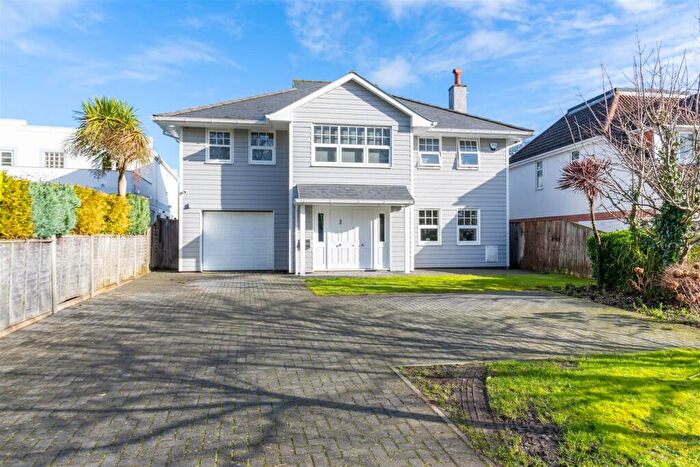 4 Bedroom Detached House For Sale In Sandbanks Road, Lilliput, BH14
