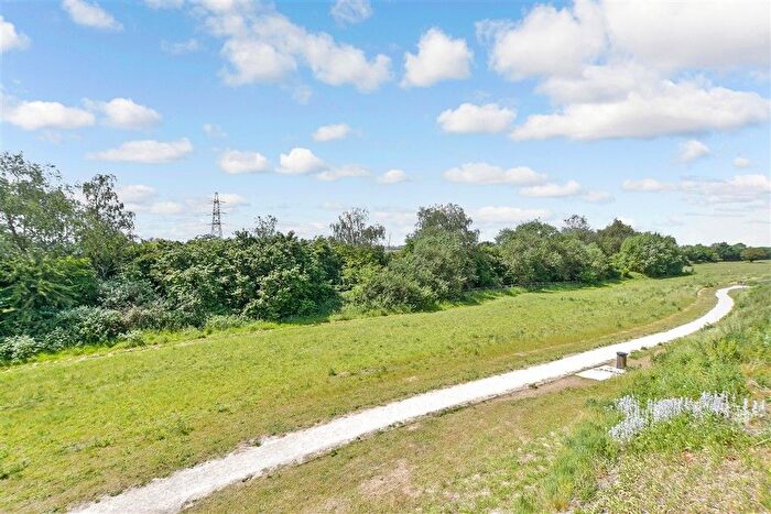 3 Bedroom Semi Detached House For Sale In De Montfort Drive, Sellindge, Kent, TN25