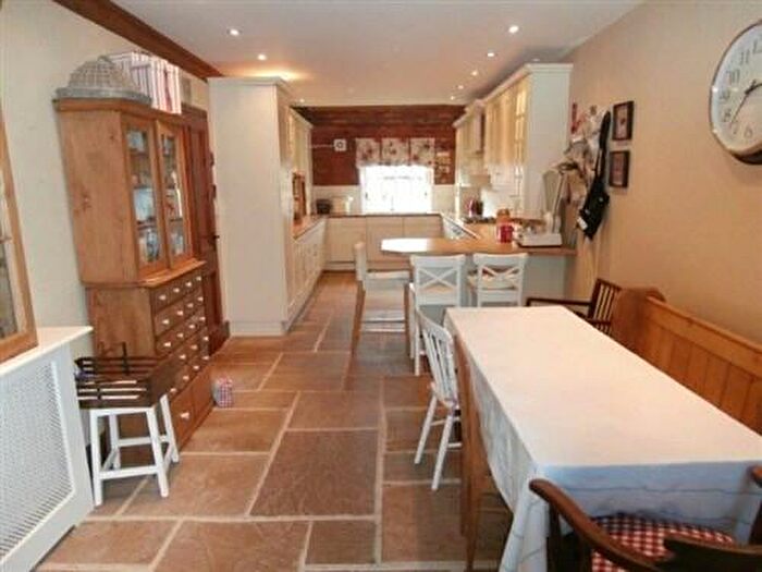 3 Bedroom Barn Conversion To Rent In Enholmes Lane, Patrington, HU12